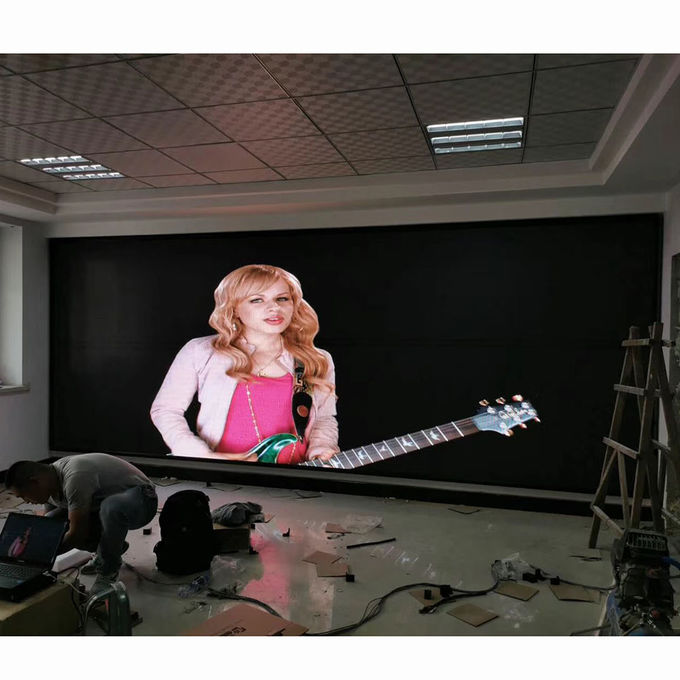 Advertising P2.5 Indoor Full Color LED Display With 160° Wide Viewing Angle 1