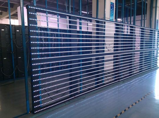 Layar LED Transparan Windows 1000mm Ukuran Panel Layar LED Mesh 32768 Titik/M2 Kepadatan Pixel