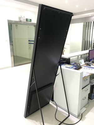 Tingkat Refresh Tinggi 3840Hz LED Poster Tampilan Warna Penuh Outdoor Waterproof LED Poster