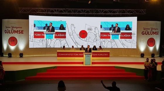 Layar LED Rental Indoor Gprime Series yang dapat disesuaikan GOB P1.5 P1.9 P2.6 untuk Dekorasi panggung pernikahan