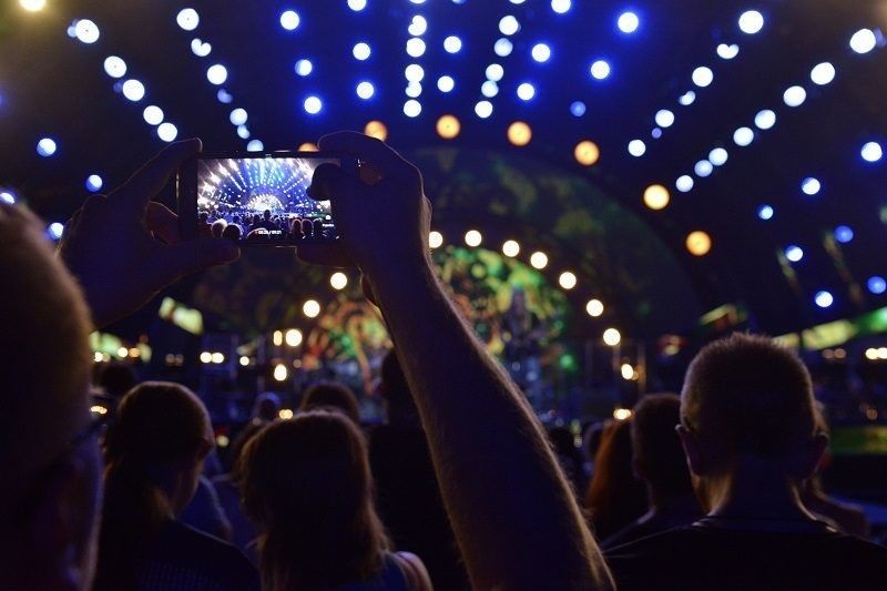 Layar LED latar belakang luar Pemasangan cepat P3.9 Sewa Layar LED luar