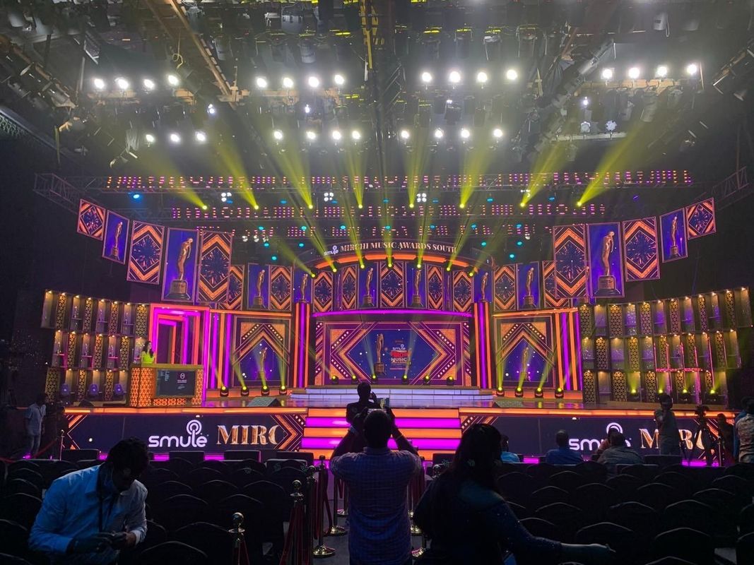 P3.91 P10.4mm Outdoor Mesh LED Didsplay Screen Untuk Sewa / Acara Peluncuran Konser
