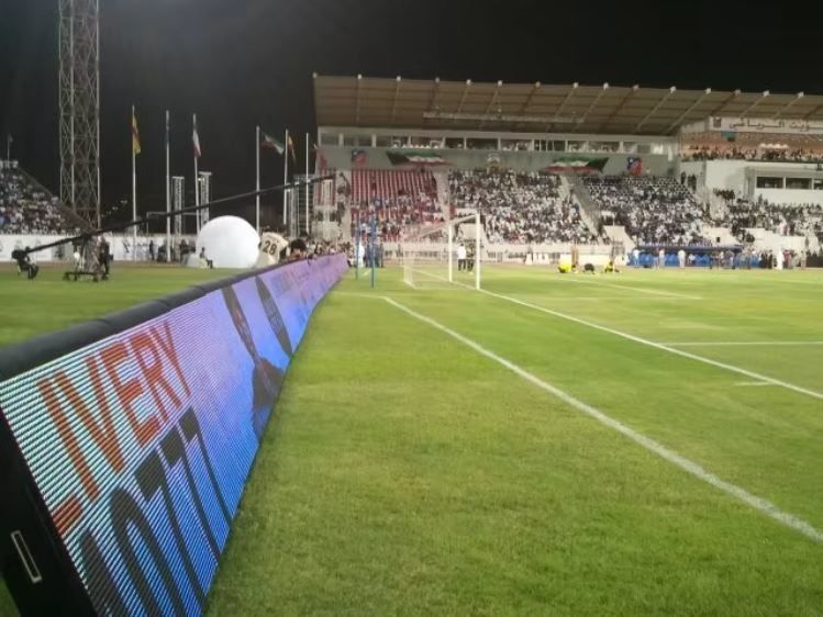 High Definition Waterproof P10mm LED Display Screen di Sekitar Lapangan Sepak Bola Dan Tempat Olahraga