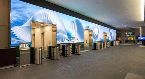 Harga yang bagus Ringan Dan Ringan 1000*250mm 750*250mm Indoor HD LED Video Wall P1.5 P1.953mm Berbagai Bentuk on line