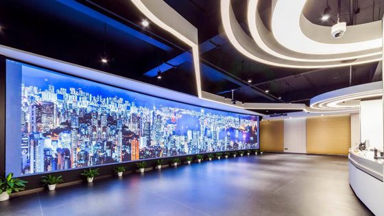 Tampilan LED Strip Panjang Dalam Ruangan Seri Ghalo 1000*250mm 750*250mm Dengan Pemasangan Cepat di Dinding (P1.25, P1.56, P1.953mm)