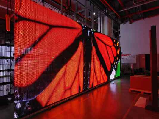 Media Facade LED Display dengan Seamless 90 Degree Project Installation Transparansi tinggi dan 5500nits Kecerahan untuk lingkungan perkotaan