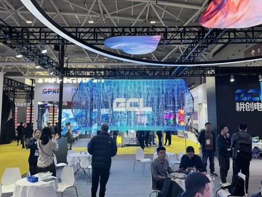 Layar LED Transparan Luar Ruangan dengan Kecerahan 10.000 Nits, Perlindungan IP65, dan Desain Ringan P25mm P31.25mm